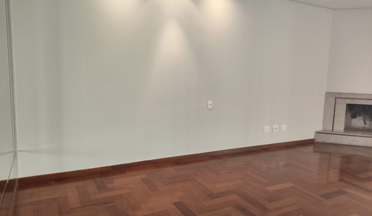 913d4b06-8f5b-40d2-b7e3-93ce50d17877